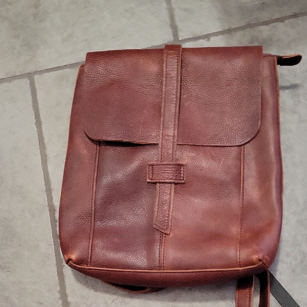 Duluth Trading Co. Lifetime Leather Convertible Backpack